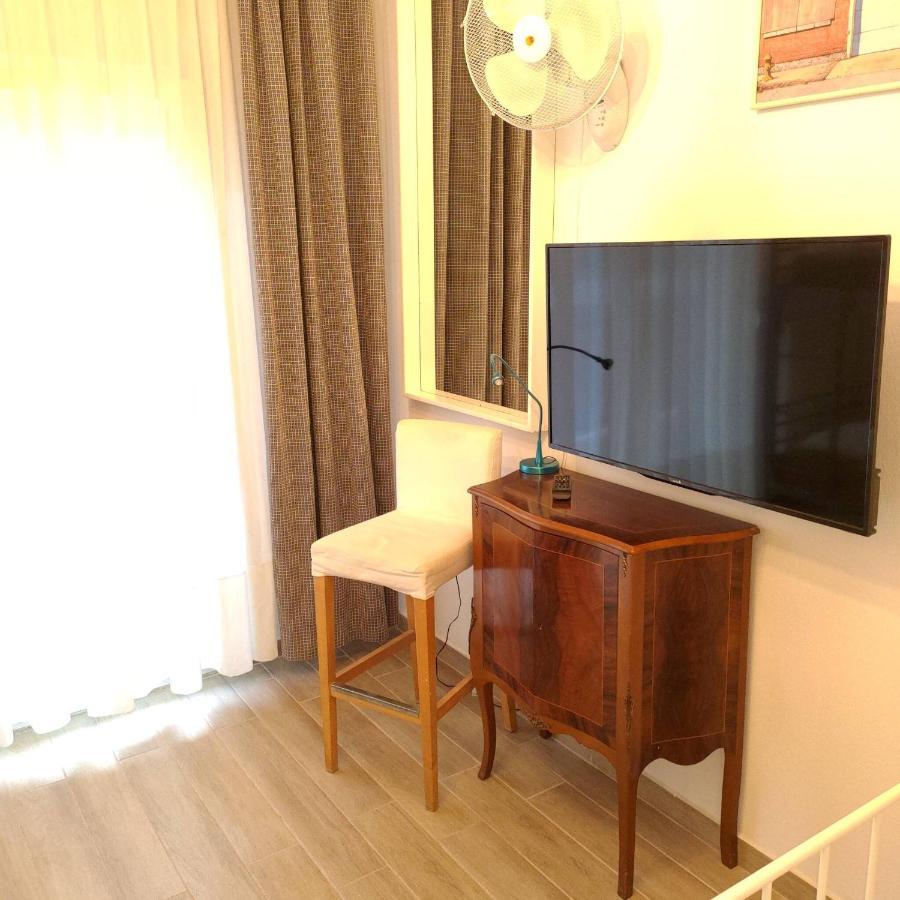 Promenade Apartment With Sea View Salonicco Esterno foto